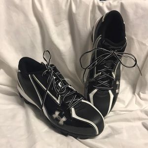 Under Armour Size 8 Women’s Soccer Cleats